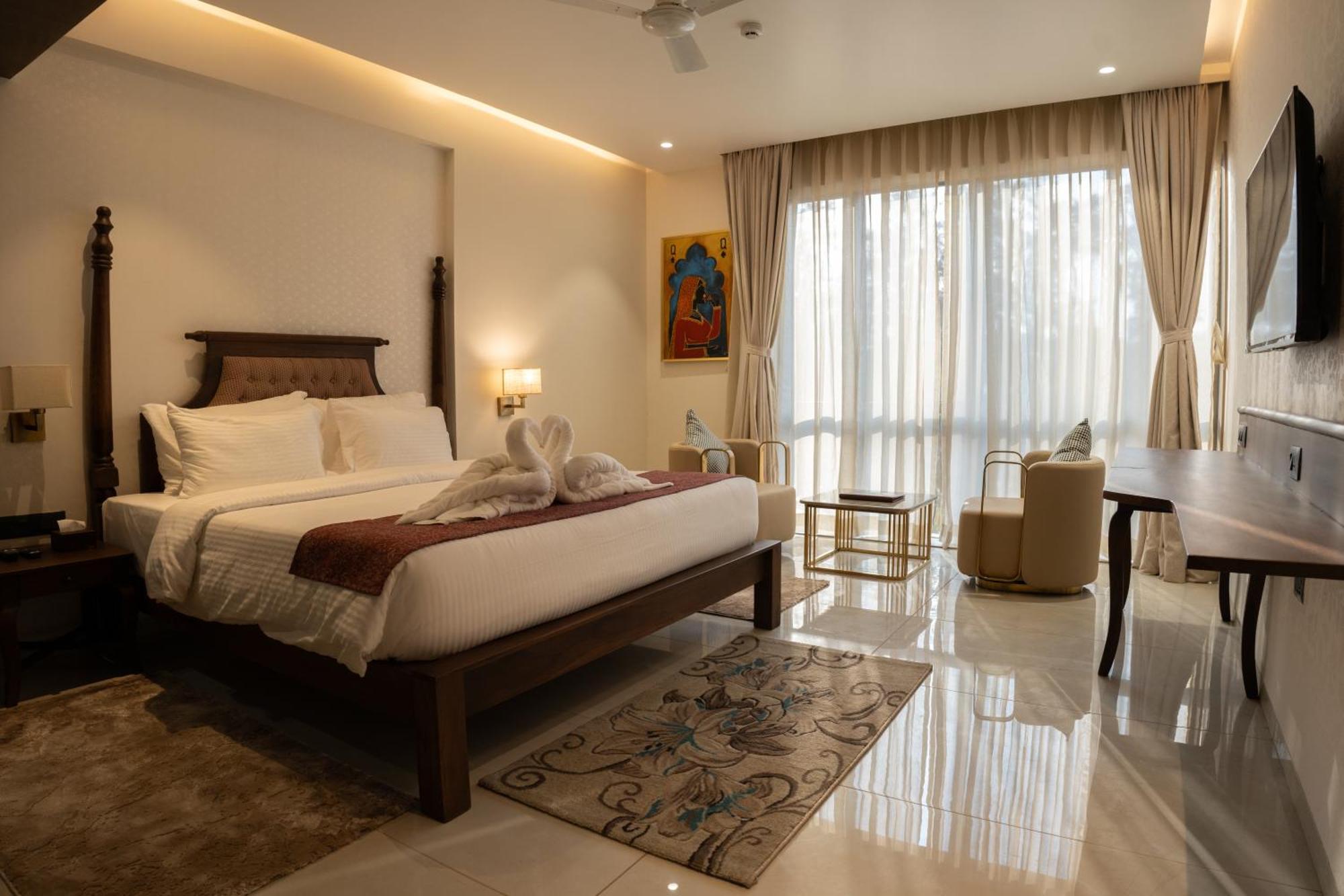 Hotel Pride Elite, Daman Exteriér fotografie