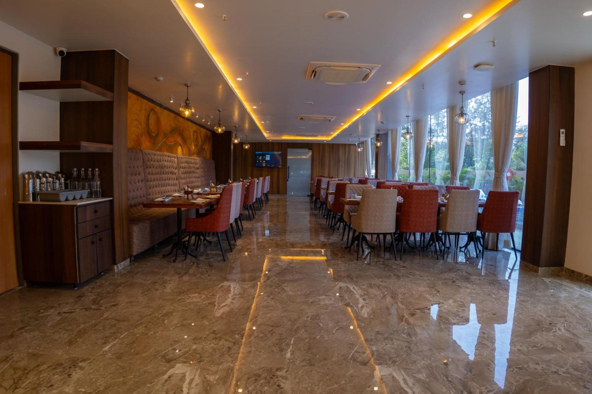 Hotel Pride Elite, Daman Exteriér fotografie