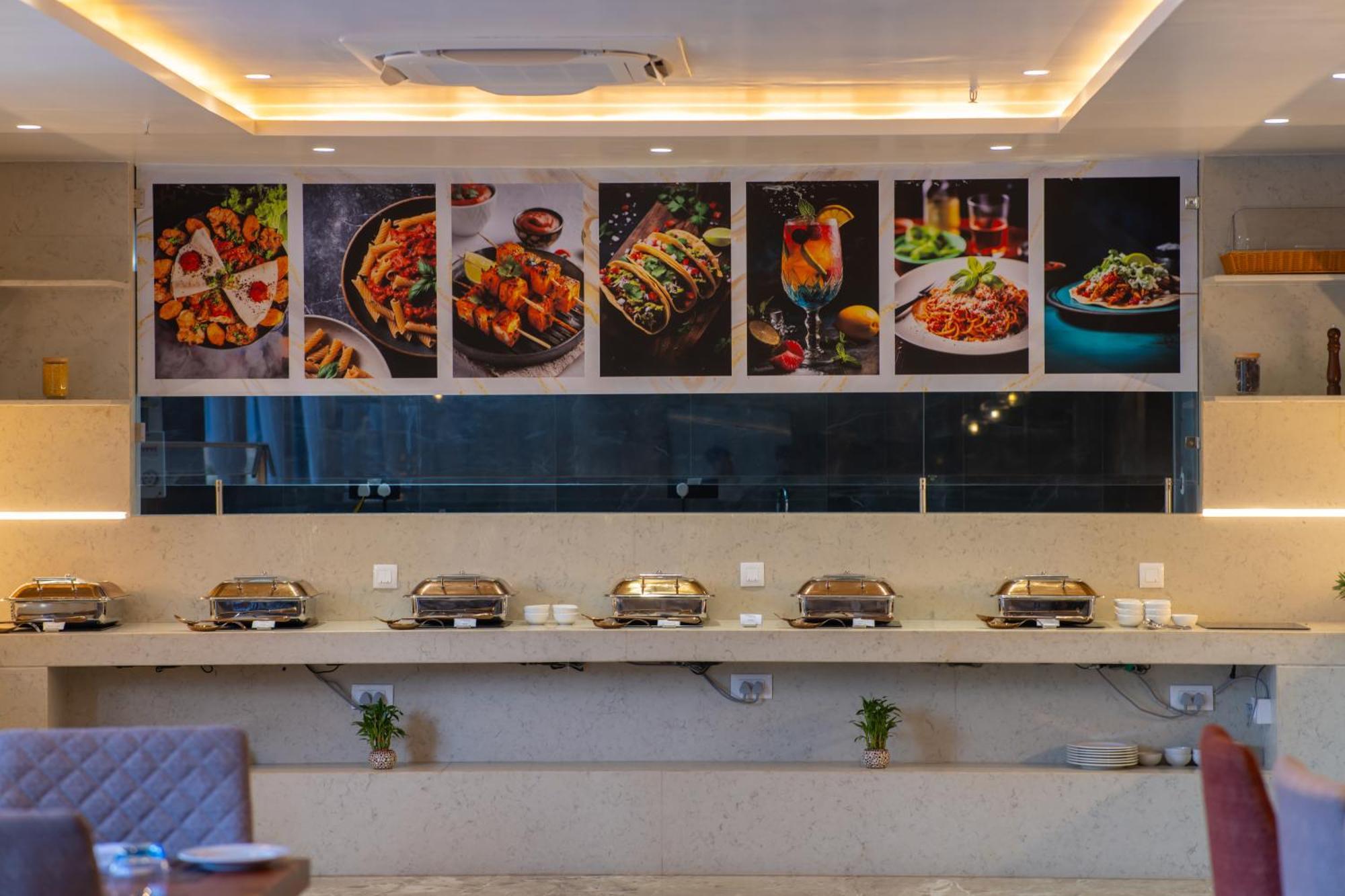 Hotel Pride Elite, Daman Exteriér fotografie