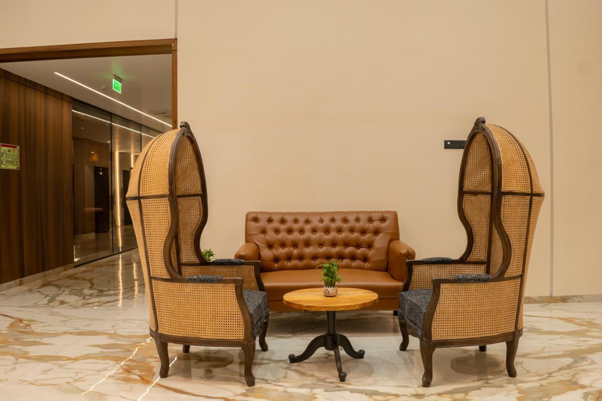 Hotel Pride Elite, Daman Exteriér fotografie