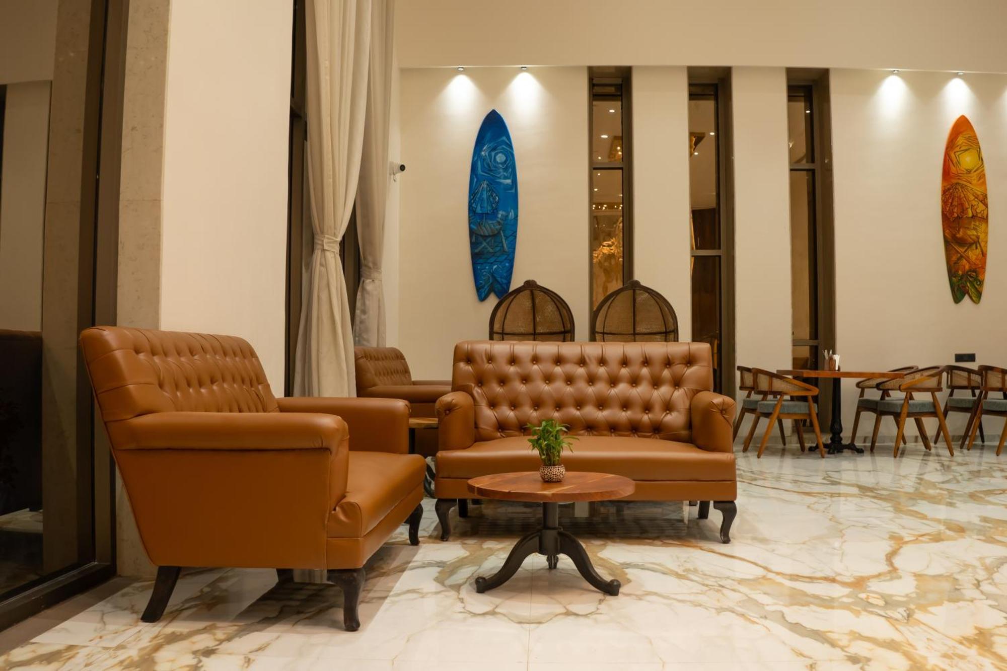 Hotel Pride Elite, Daman Exteriér fotografie