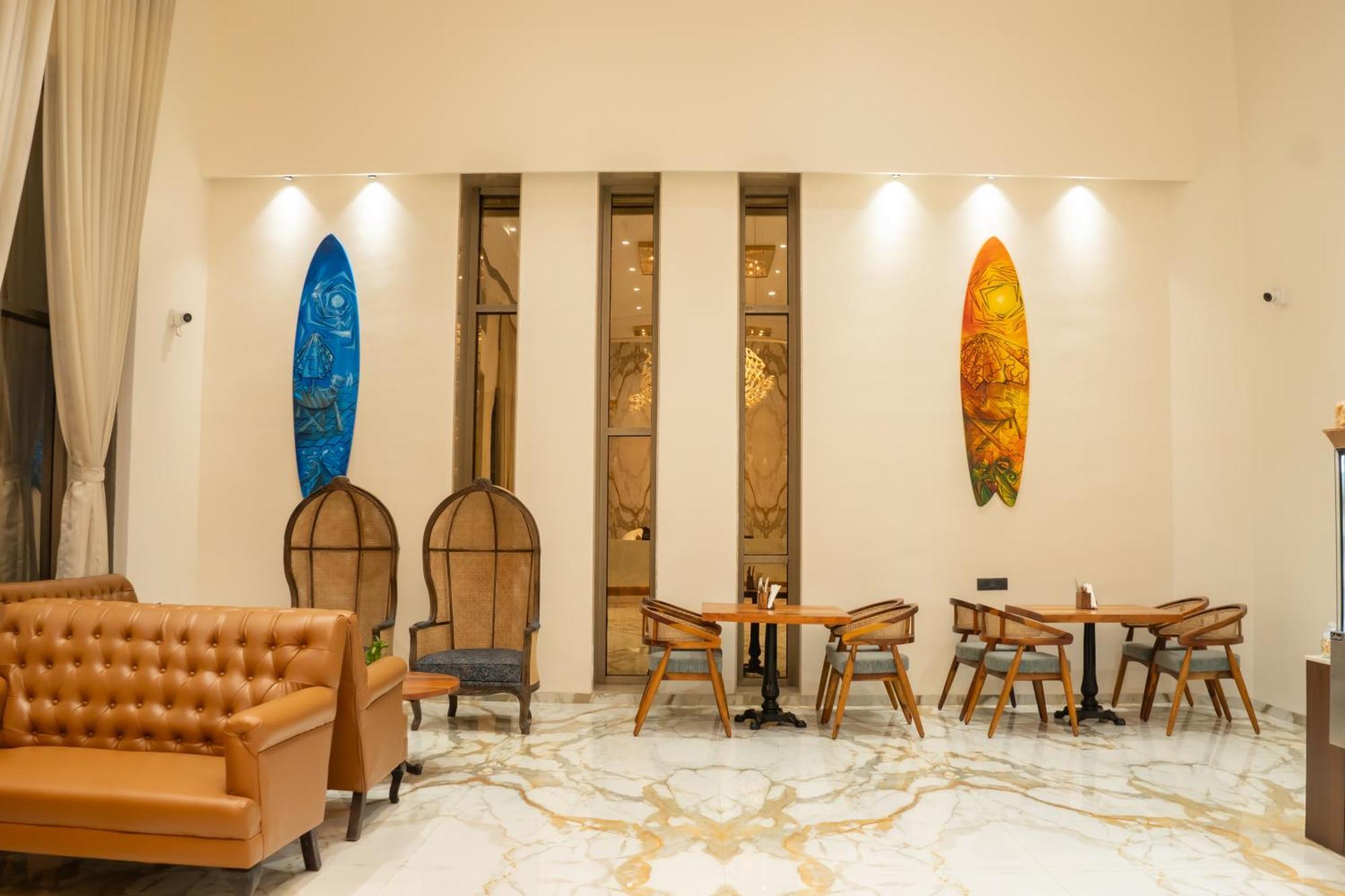 Hotel Pride Elite, Daman Exteriér fotografie